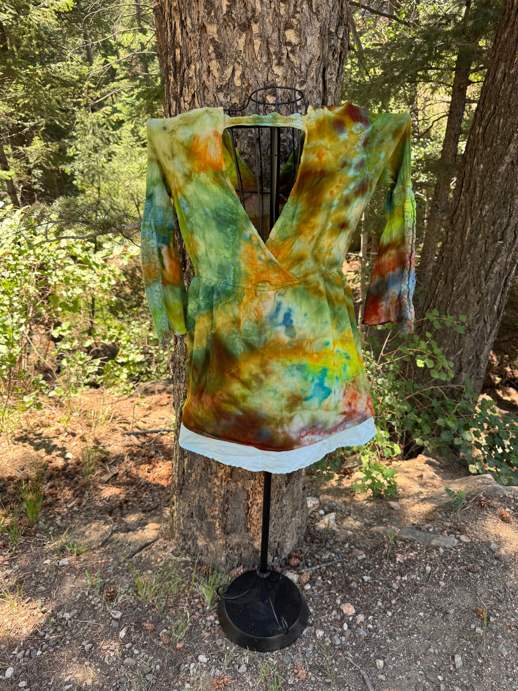 Long Sleeve - Green Burst - Large