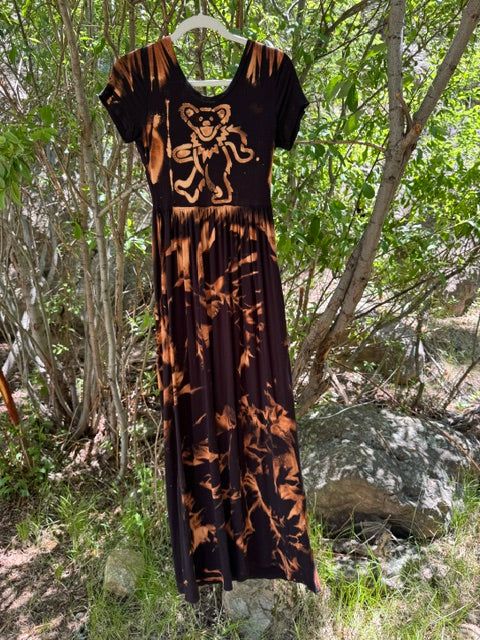 Short Sleeve Reverse Dyed Dancing Bear Maxi Dress with Pockets - Small